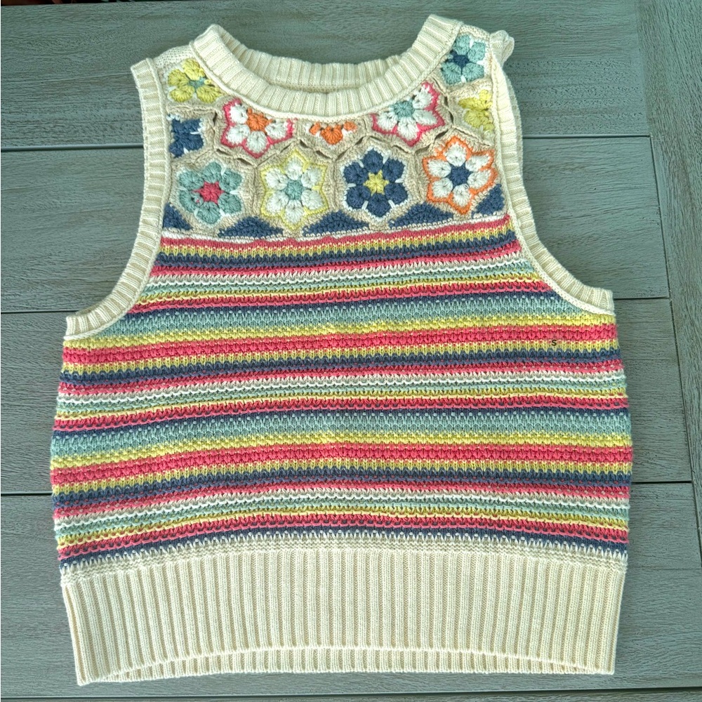 american eagle sweater/crochet top